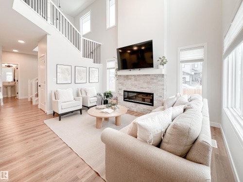 17223 81 Street, Edmonton, AB - Indoor Photo Showing Living Room With Fireplace
