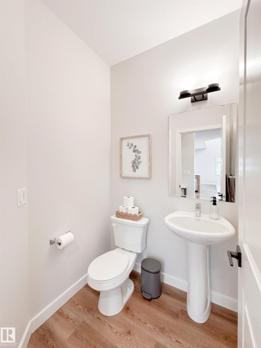 17223 81 Street, Edmonton, AB - Indoor Photo Showing Bathroom