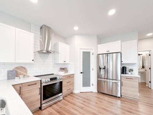 17223 81 Street, Edmonton, AB - Indoor Photo Showing Kitchen With Stainless Steel Kitchen With Upgraded Kitchen