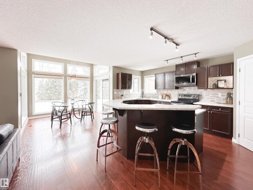 34 Eastgate Way, St. Albert, AB - Indoor Photo Showing Kitchen With Upgraded Kitchen