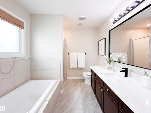 34 Eastgate Way, St. Albert, AB - Indoor Photo Showing Bathroom