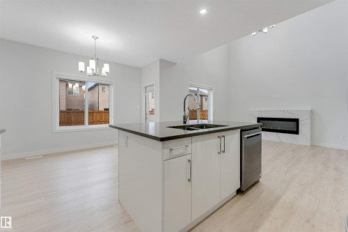 339 Roberts Wynd, Leduc, AB - Indoor Photo Showing Kitchen With Double Sink