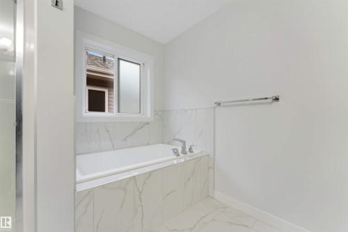 339 Roberts Wynd, Leduc, AB - Indoor Photo Showing Bathroom