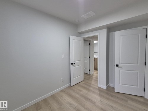 6379 King Wynd, Edmonton, AB - Indoor Photo Showing Other Room