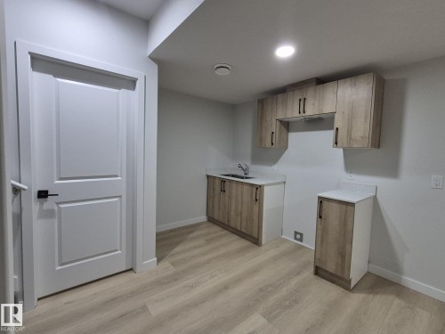 6379 King Wynd, Edmonton, AB - Indoor Photo Showing Other Room