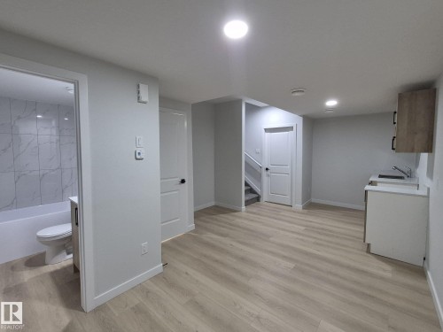 6379 King Wynd, Edmonton, AB - Indoor