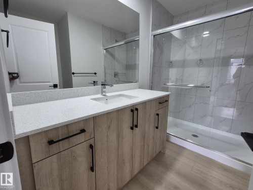 6379 King Wynd, Edmonton, AB - Indoor Photo Showing Bathroom