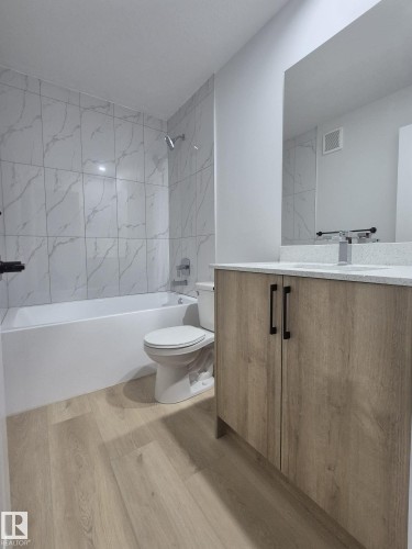 6379 King Wynd, Edmonton, AB - Indoor Photo Showing Bathroom