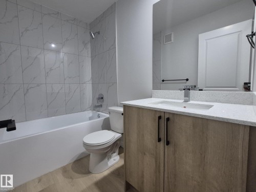 6379 King Wynd, Edmonton, AB - Indoor Photo Showing Bathroom
