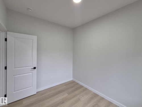 6379 King Wynd, Edmonton, AB - Indoor Photo Showing Other Room