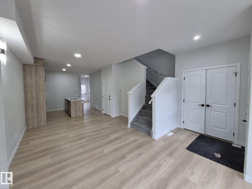 6379 King Wynd, Edmonton, AB - Indoor