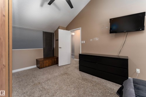 5359 Hill View Crescent, Edmonton, AB - Indoor