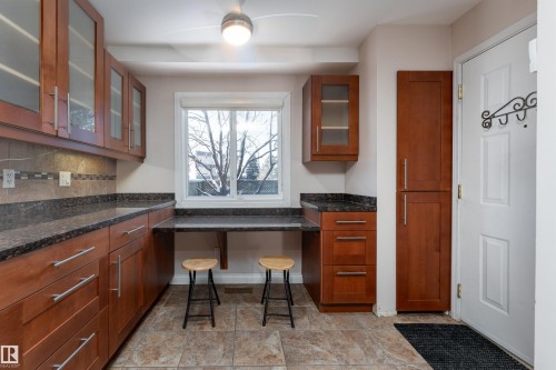 5359 Hill View Crescent, Edmonton, AB - Indoor Photo Showing Other Room