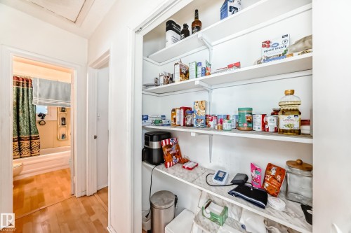 View of pantry - 15515 92A Avenue, Edmonton, AB - Indoor Photo Showing Other Room