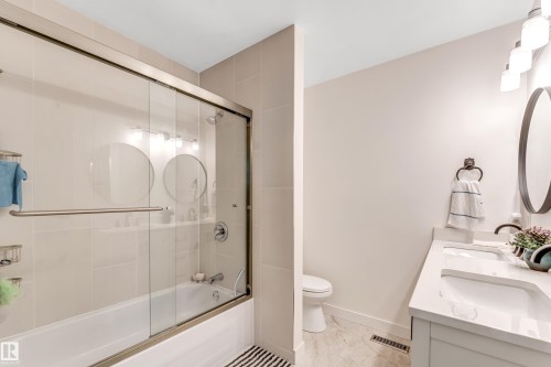 2404 80 Street, Edmonton, AB - Indoor Photo Showing Bathroom