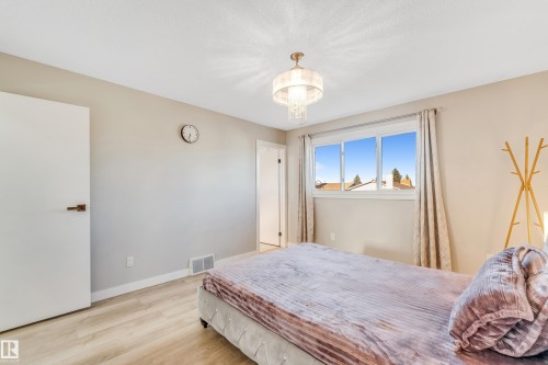 2404 80 Street, Edmonton, AB - Indoor Photo Showing Bedroom