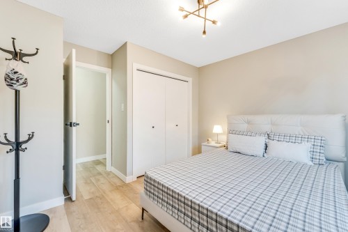 2404 80 Street, Edmonton, AB - Indoor Photo Showing Bedroom