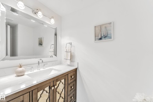 2404 80 Street, Edmonton, AB - Indoor Photo Showing Bathroom