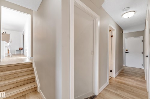 2404 80 Street, Edmonton, AB - Indoor Photo Showing Other Room