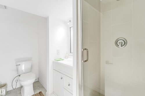 2404 80 Street, Edmonton, AB - Indoor Photo Showing Bathroom