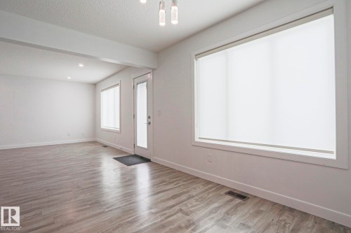 2587 Pegasus Boulevard, Edmonton, AB 