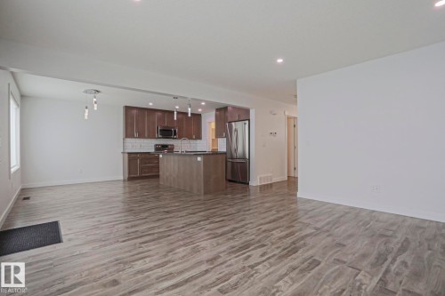 2587 Pegasus Boulevard, Edmonton, AB 