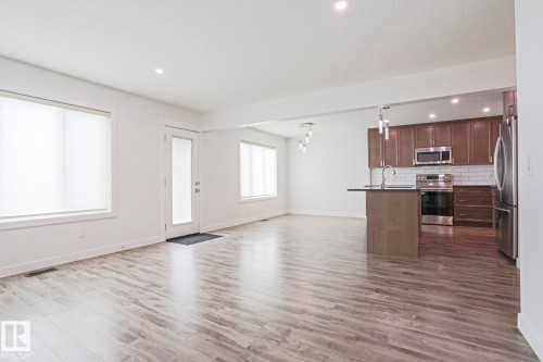 2587 Pegasus Boulevard, Edmonton, AB 