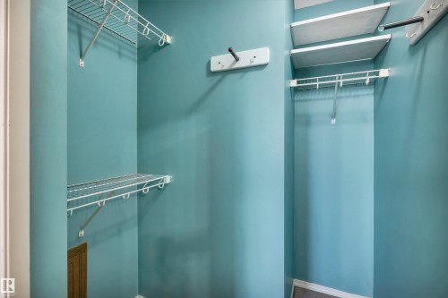 322 Wild Rose Way, Edmonton, AB - Indoor With Storage