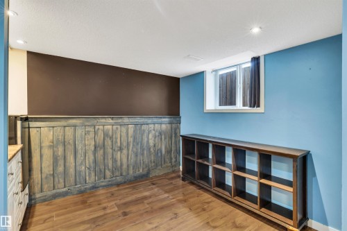 322 Wild Rose Way, Edmonton, AB - Indoor Photo Showing Other Room