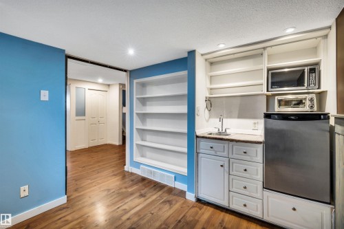 322 Wild Rose Way, Edmonton, AB - Indoor