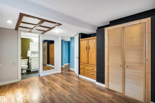322 Wild Rose Way, Edmonton, AB - Indoor Photo Showing Other Room