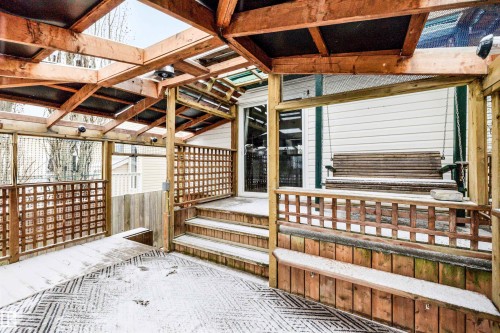 322 Wild Rose Way, Edmonton, AB - Outdoor With Exterior