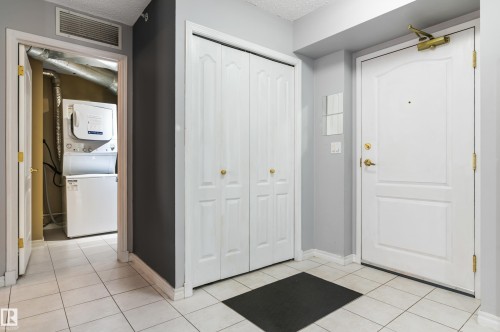 1102 10909 103 Avenue, Edmonton, AB - Indoor
