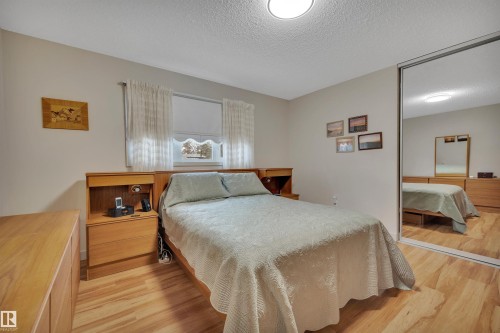 8649 27 Avenue, Edmonton, AB - Indoor Photo Showing Bedroom