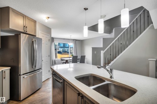 1271 Chappelle Boulevard, Edmonton, AB - Indoor Photo Showing Kitchen With Double Sink