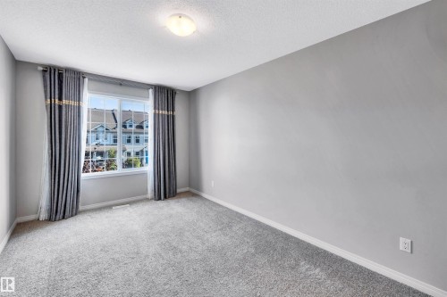 1271 Chappelle Boulevard, Edmonton, AB - Indoor Photo Showing Other Room