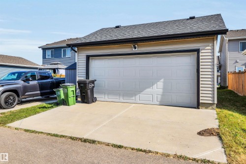 1271 Chappelle Boulevard, Edmonton, AB - Outdoor