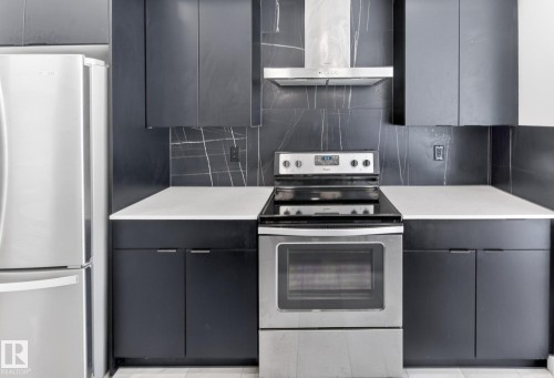 107 Garneau Gate, Spruce Grove, AB - Indoor Photo Showing Kitchen