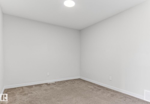 107 Garneau Gate, Spruce Grove, AB - Indoor Photo Showing Other Room