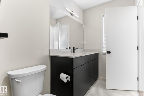 107 Garneau Gate, Spruce Grove, AB - Indoor Photo Showing Bathroom