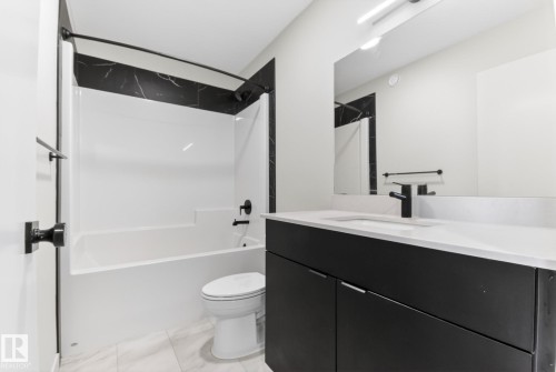 107 Garneau Gate, Spruce Grove, AB - Indoor Photo Showing Bathroom
