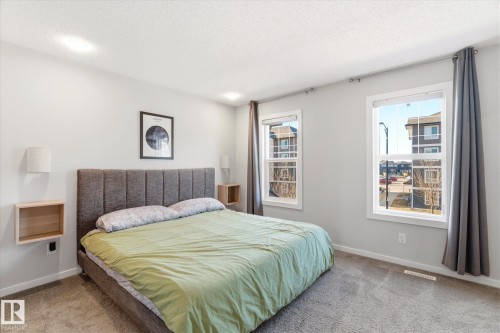 1208 Rosenthal Boulevard, Edmonton, AB - Indoor Photo Showing Bedroom