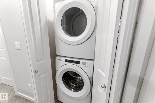 1208 Rosenthal Boulevard, Edmonton, AB - Indoor Photo Showing Laundry Room