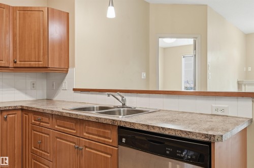 139 2503 Hanna Crescent, Edmonton, AB - Indoor Photo Showing Kitchen With Double Sink