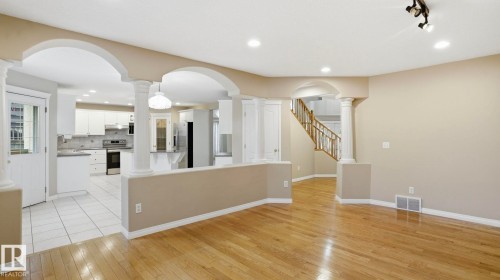 1007 Ormsby Crescent, Edmonton, AB - Indoor