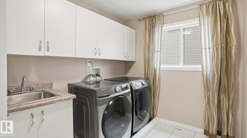 1007 Ormsby Crescent, Edmonton, AB - Indoor Photo Showing Laundry Room