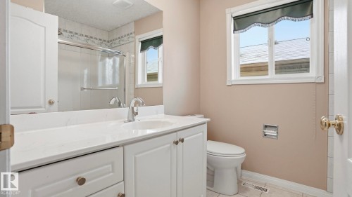 1007 Ormsby Crescent, Edmonton, AB - Indoor Photo Showing Bathroom