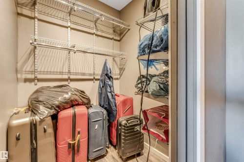 3824 48 Street, Edmonton, AB - Indoor