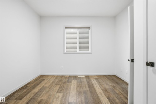 3420 Checknita Terrace, Edmonton, AB - Indoor Photo Showing Other Room