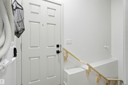 3420 Checknita Terrace, Edmonton, AB - Indoor Photo Showing Other Room